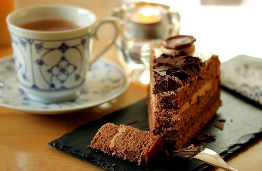 Yadda ake chocolate cake