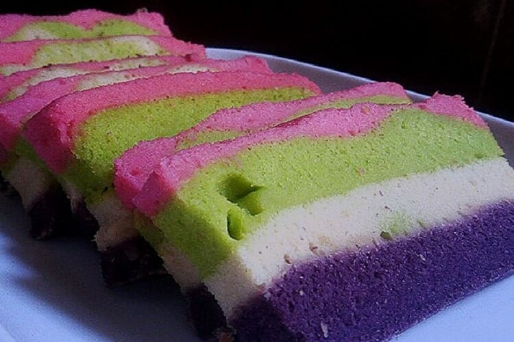 yadda ake steamed rainbow cake