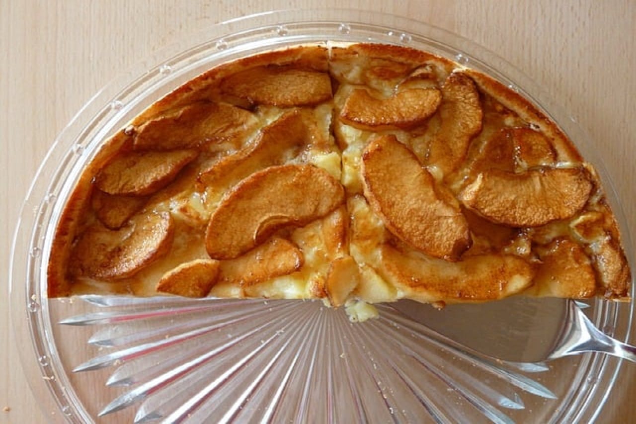 apple cake