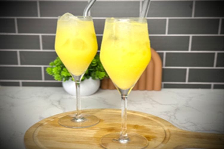 pineapple and ginger moctail 1