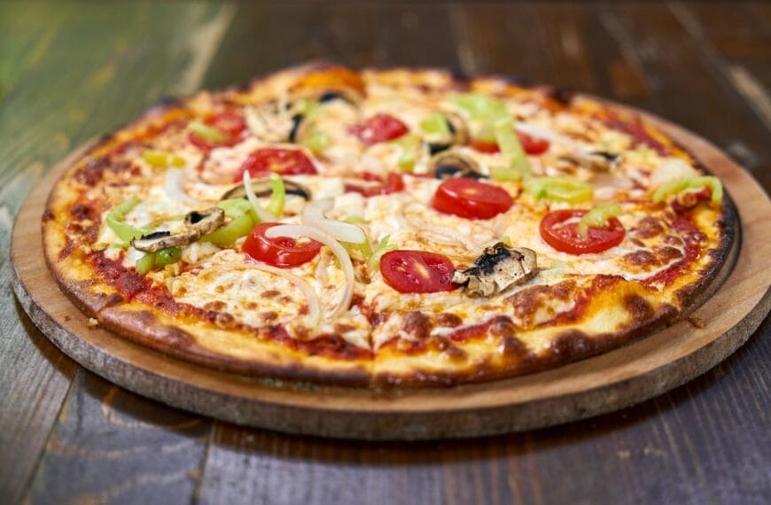 How to prepare home made pizza
