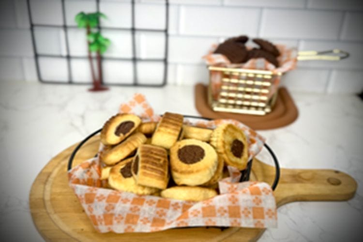 Chocolate and vanilla cookies 1