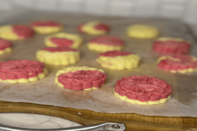 2 colours milk candy 6