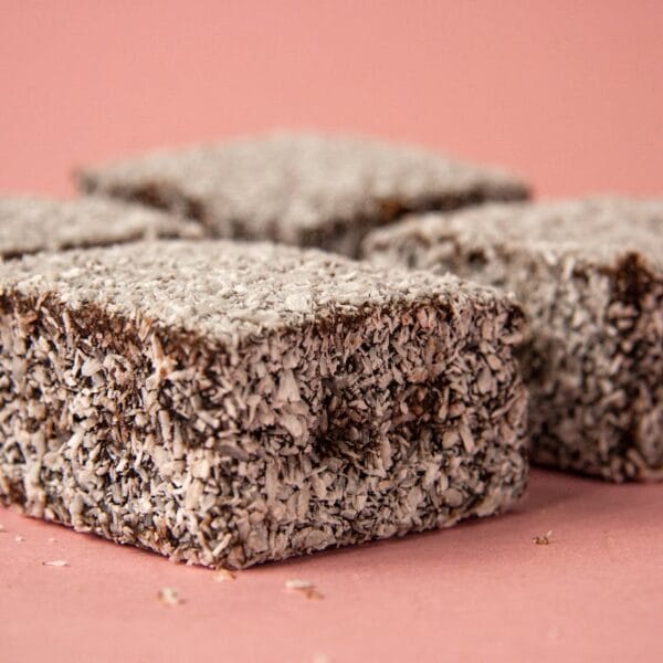 How to make lamingtons